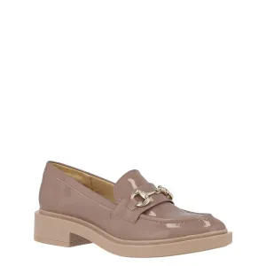 Zapato Tipo Mocasin Nojiko Sintetico Acabado Charol Taupe Westies